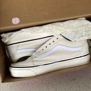 VANS Old Skool White Sneakers